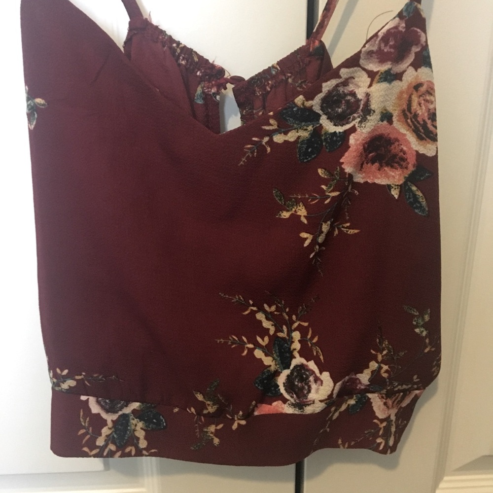 Beautiful Floral Crop Top!